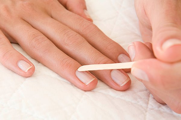 Секрет красивых ногтей с помощью натурального средства для удаления кутикулы