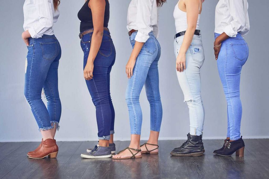 Как подобрать стильные и удобные женские джинсы