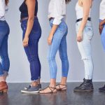 Как подобрать стильные и удобные женские джинсы