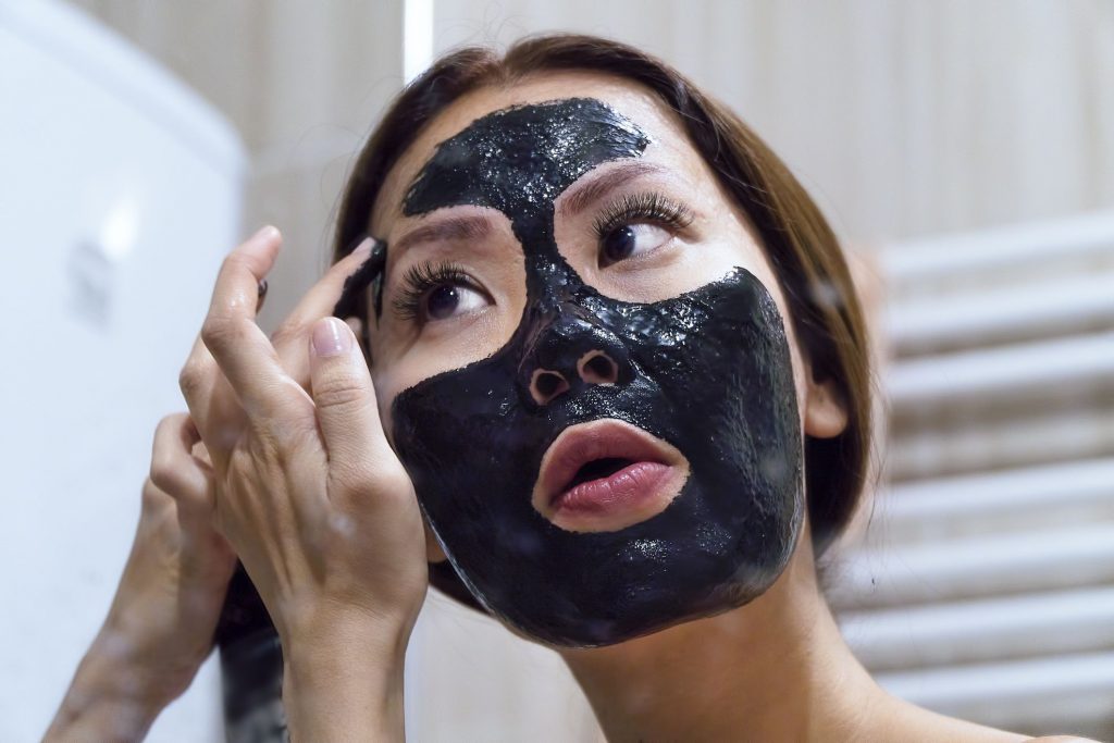 Ефективна маска для обличчя: глибоке очищення та усунення вугрів